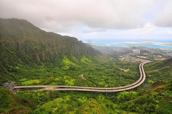 یک آزادراه زیبا در هاوایی