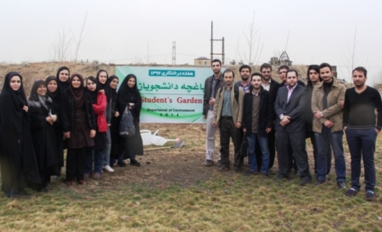 درختکاری فعالان تشکل های دانشجویی دانشگاه آزاد