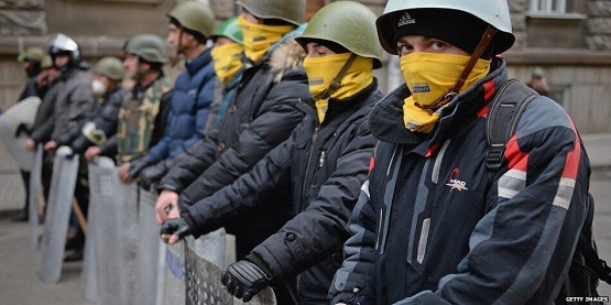 کاخ ریاست‌جمهوری اوکراین به تسخیر مخالفان درآمد