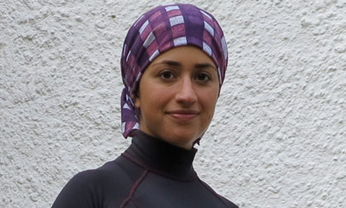 حضور زن شناگر ایرانی در جایزه بزرگ لندن با پوشش خاص+عکس