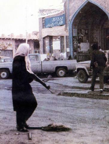 خاطراتی از بانوان رزمنده خاطراتی از بانوان رزمنده