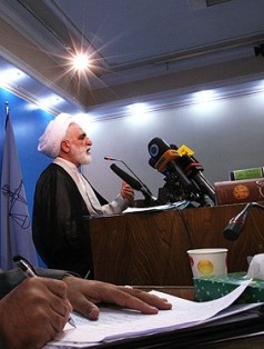 گمانه&zwnj;زنی برای آزادی موسوی و کروبی در اعیاد پیش رو درست نیست