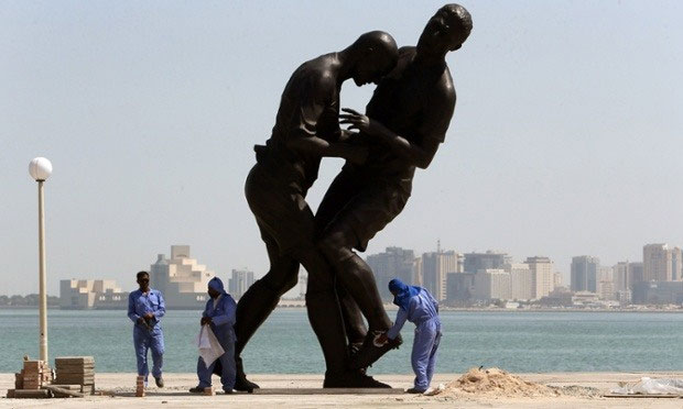 اعتراض مسلمانان به نمایش مجسمه &laquo;زیدان&raquo;