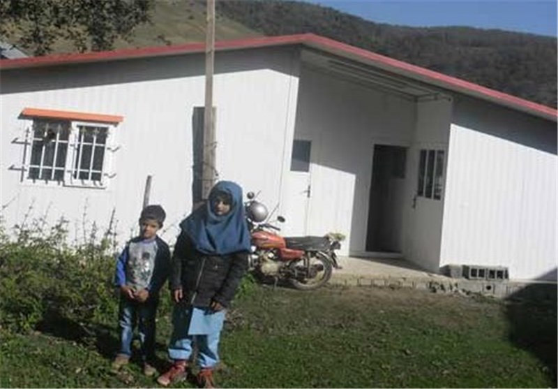 کوچکترین مدرسه جهان در گیلان کوچکترین مدرسه جهان در گیلان