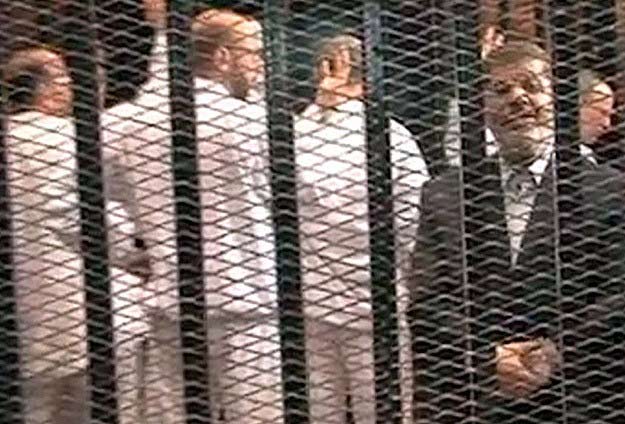 مرسی با «کت دوخت ترک» در دادگاه