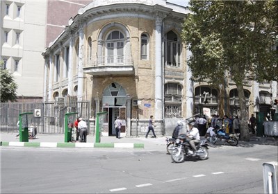 حفر ایستگاه مترو در حیاط یک موزه حفر ایستگاه مترو در حیاط یک موزه
