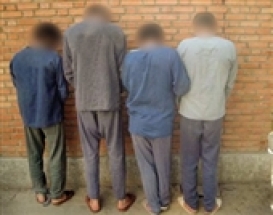 زوج جوان در دام سیاه ۴ نگهبان