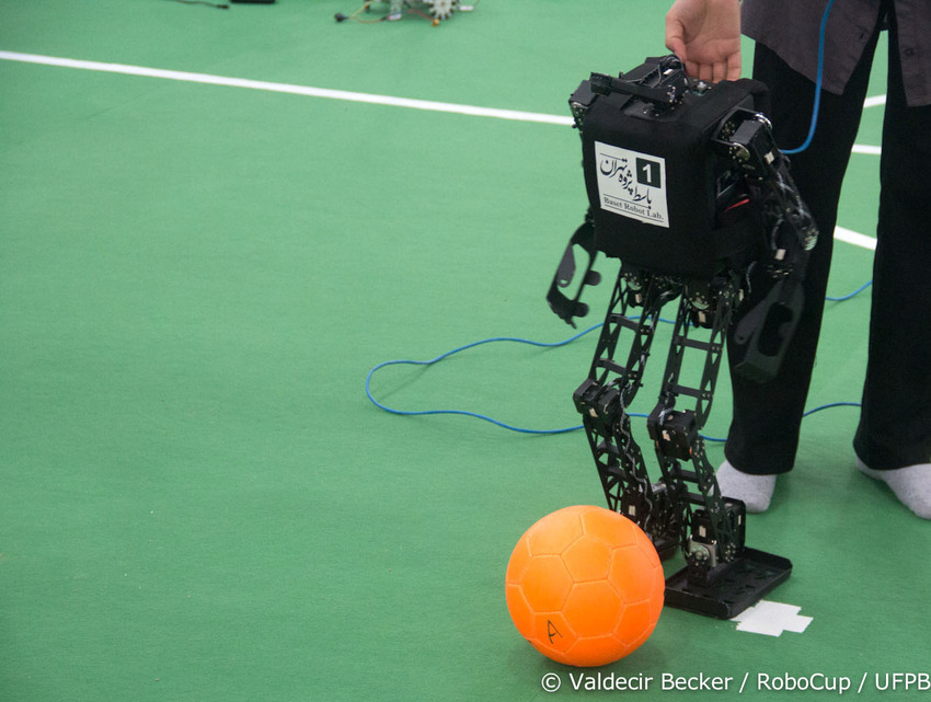 ربات‌هایی که تا 2050 قهرمان جام جهانی را شکست می‌دهند
