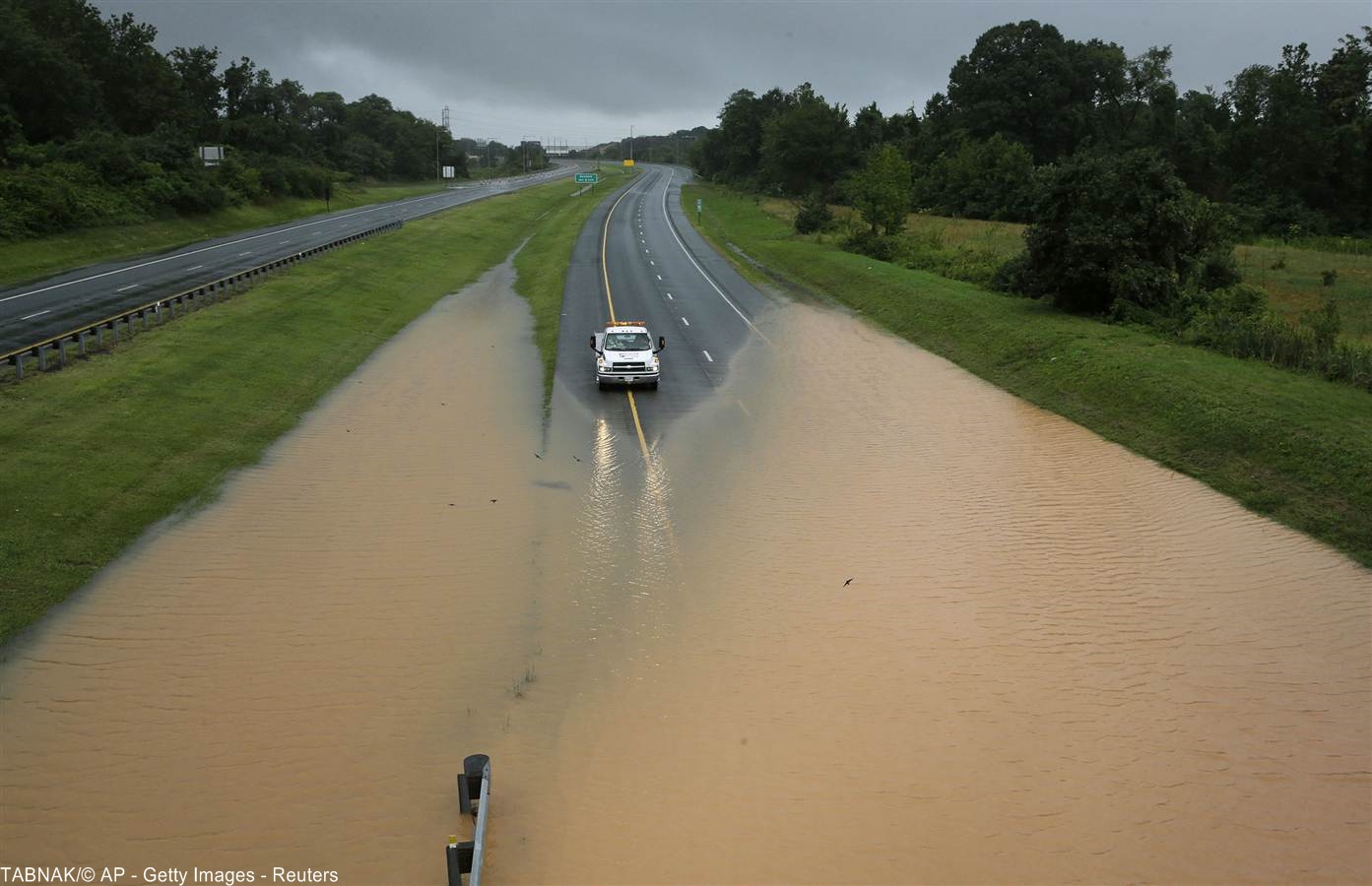 408840 485 باران و سیل مرگبار در دیترویت آمریکا (تصاویر)