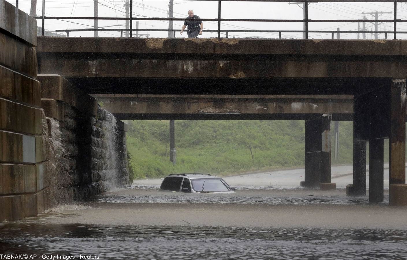 408841 872 باران و سیل مرگبار در دیترویت آمریکا (تصاویر)