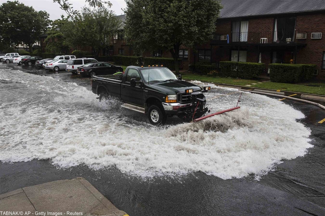 408843 711 باران و سیل مرگبار در دیترویت آمریکا (تصاویر)