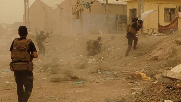داعش بخشی از الرمادی و پایگاه فرماندهی این منطقه را تصرف کرد