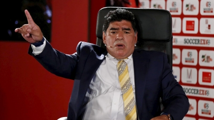 دیه‌گو مارادونا برای ریاست فیفا کاندید می‌شود