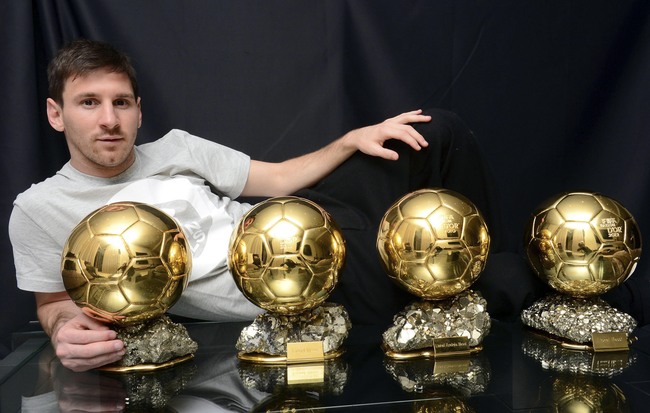 نیمار: توپ طلای 2015 به مسی می رسد