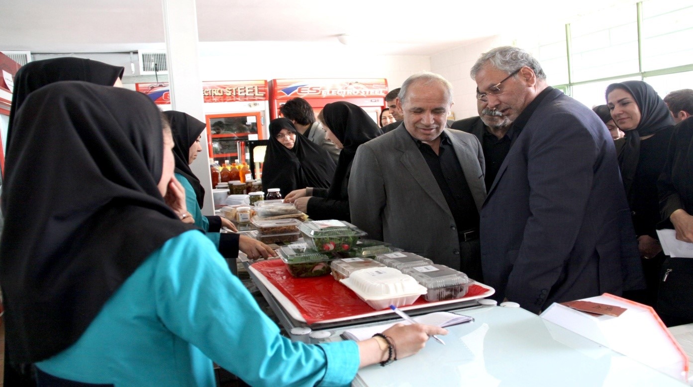 به اینجا میگویند خانه پدری... به اینجا میگویند خانه پدری...