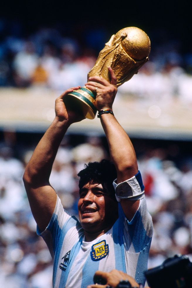 25 تصویر خاطره انگیز از مارادونا در55سالگی اعجوبه