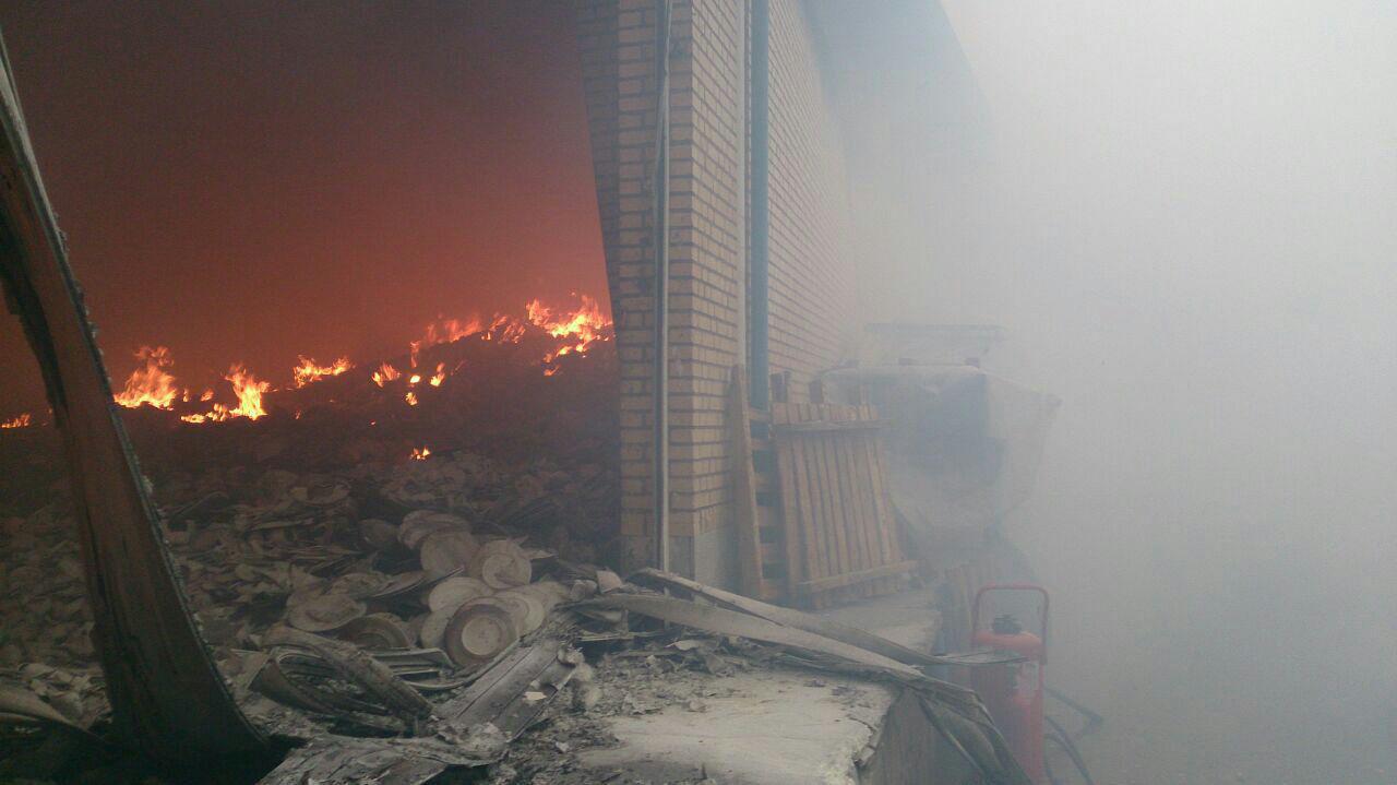 آتش‌سوزی مهیب در کارخانه چینی مقصود