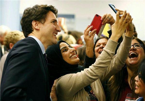 سلفی نخست وزیر کانادا با مهاجران سوری