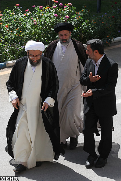 خروجی جلسه سران قوا: حل اختلاف و هم گرایی یا عکس گرفتن با لبخندهای دیپلماتیک خروجی جلسه سران قوا: حل اختلاف و هم گرایی یا عکس گرفتن با لبخندهای دیپلماتیک