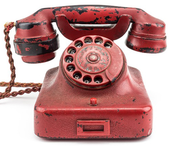 سرنوشت تلفن قرمز‌رنگ هیتلر چه می‌شود؟