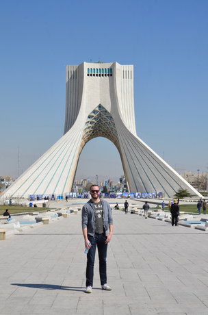 ماجراجوی آمریکایی در خیابان‌های تهران