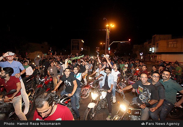 شادی موتورسواران ذوب‌آهنی در اصفهان