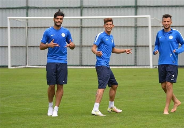 دو مغضوب پرسپولیسی&zwnj;ها با لباس آبی در ترکیه