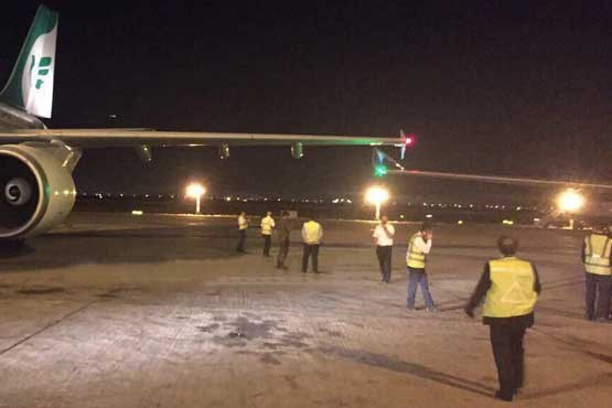 تصادف دو هواپیما در فرودگاه بین‌الملی امام