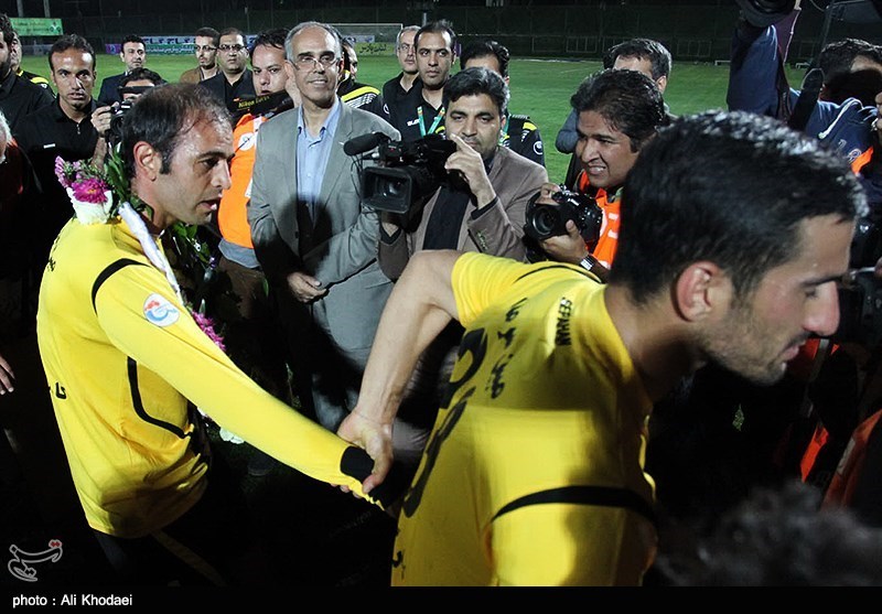 خداحافظی محرم نویدکیا از فوتبال به روایت عکس