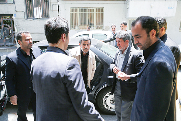 واکنش سرد روزنامه ها به نامه احمدی نژاد به رهبر انقلاب/