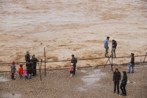 نجات 16 نفر از سیلاب در خرمآباد