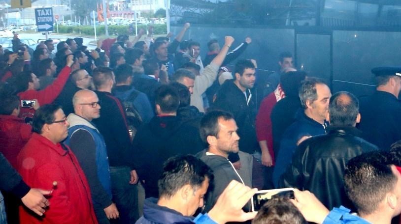 استقبال غیرمنتظره ازیاران انصاریفرددرکورفو+عکس استقبال غیرمنتظره ازیاران انصاریفرددرکورفو+عکس