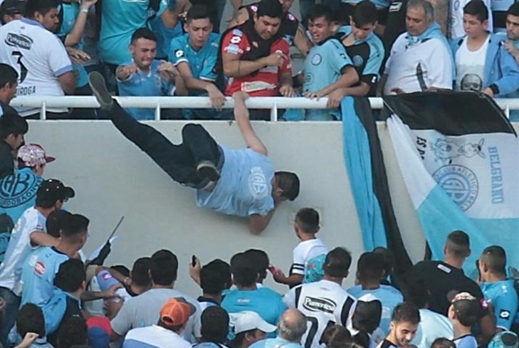 مرگ هوادار فوتبال در آرژانتین