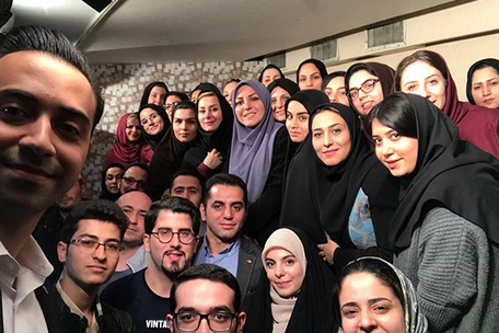 کادوی کریسمس عجیب که هرگز باز نمیشود کادوی کریسمس عجیب که هرگز باز نمیشود