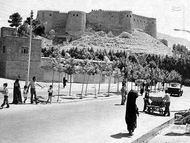 یک زن جنین ۲۵ ساله منجمدی را سالم به دنیا آورد یک زن جنین ۲۵ ساله منجمدی را سالم به دنیا آورد