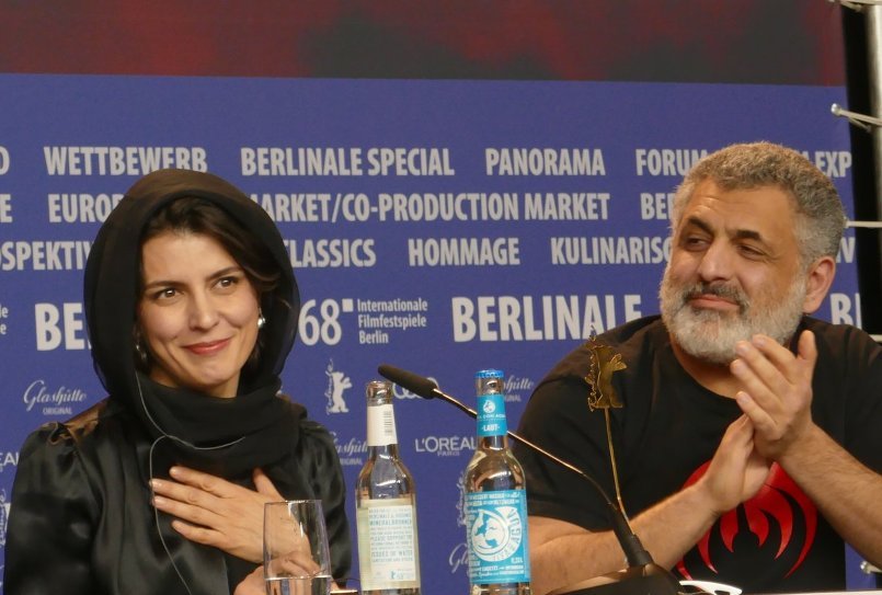 چرا مانی حقیقی از حجم سوالات سیاسی در جشنواره برلین خشمگین شد؟