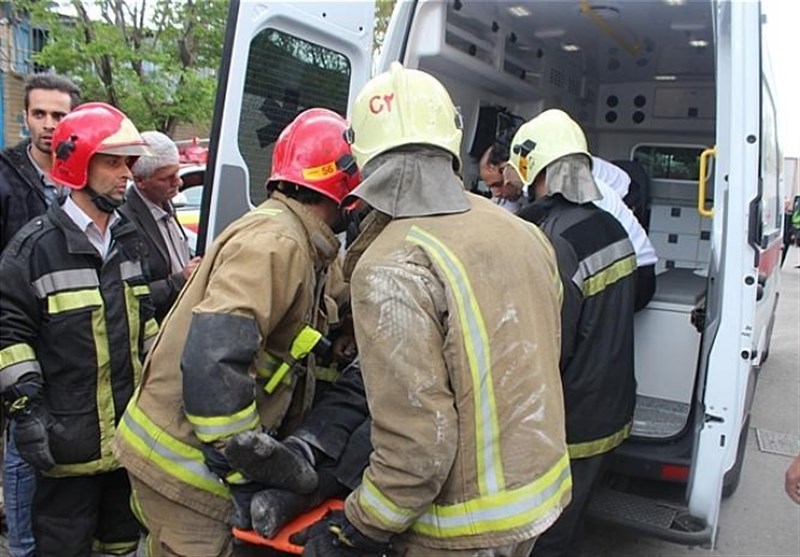 نجات ۲ کارگر از زیر آوار ساختمانی در سوهانک