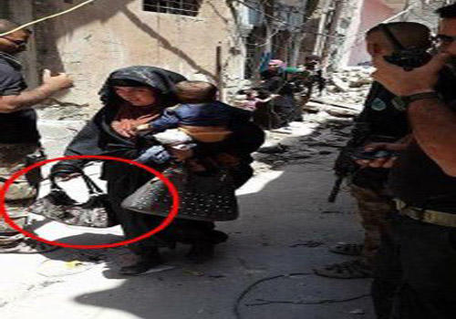 عملیات انتحاری زن داعشی با کودکی در آغوش
