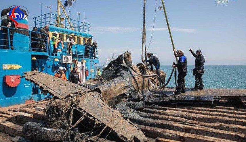 خروج لاشه هواپیمای آمریکایی از دریاچه&zwnj; روسی