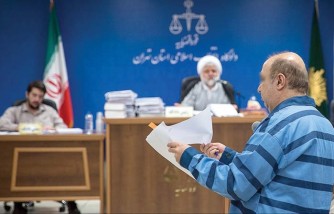 ادعای وکیل متهم فساد نفتی: موکلم به کشور کمک کرد / قاضی دادگاه: نظام با کسی تعارف ندارد / متهم ردیف دوم: من کاره ای نبودم و فقط نظارت داشتم