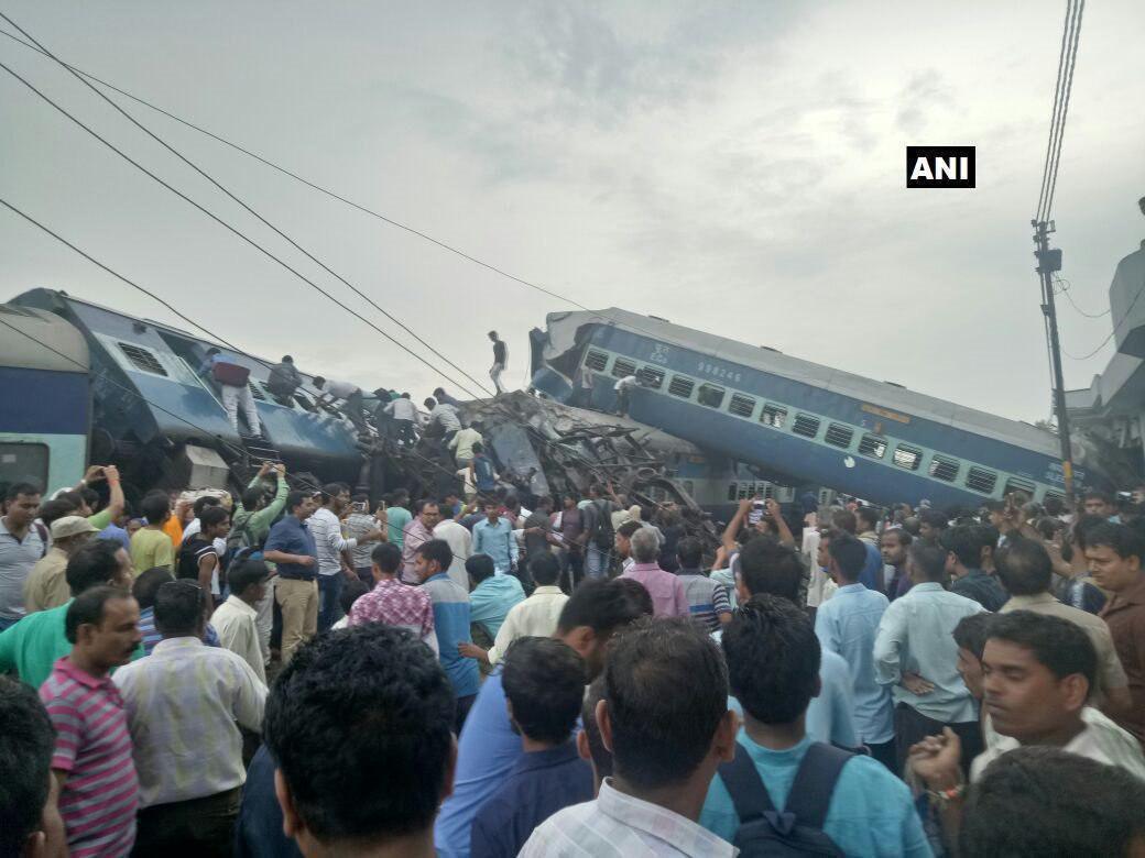 ده‌ها کشته و زخمی بر اثر خروج قطار از ریل در هند