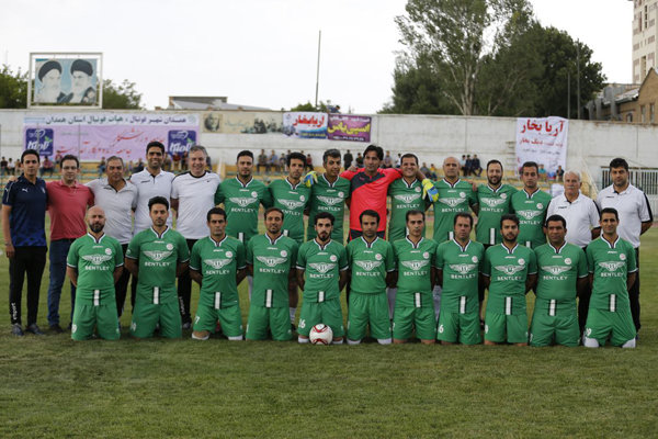 تیم فردوسی پور،ستاره های دیروز فوتبال را چهارتایی کرد