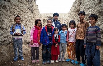 بی شناسنامه ها از مهر جا نماندند، اما هنوز سربار مدارس کشورند!