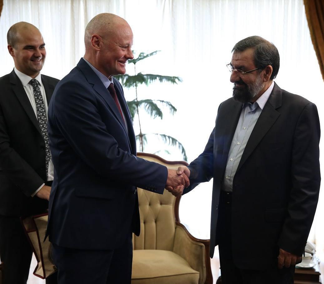 محسن&zwnj;رضایی در توئیتر: ترامپ زیر وزنه ایران ماند