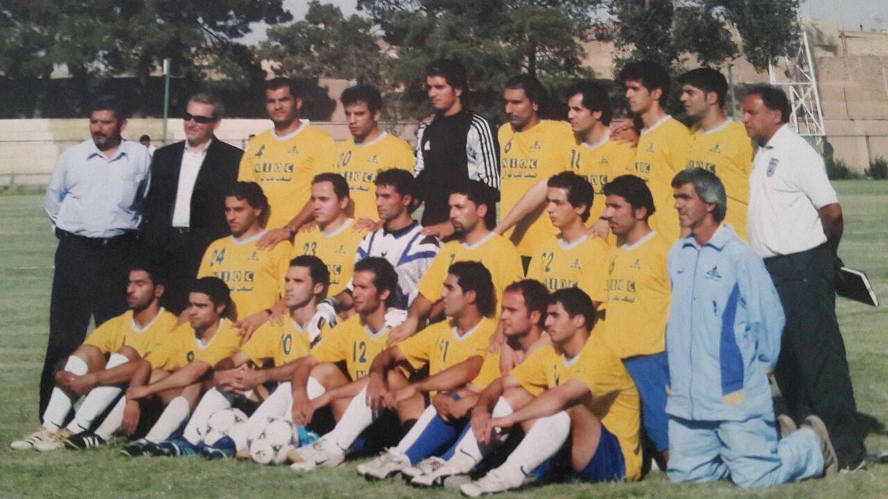 عکسی ازتیم نفت تهران؛وقتی قهرمان لیگ دسته سه شد