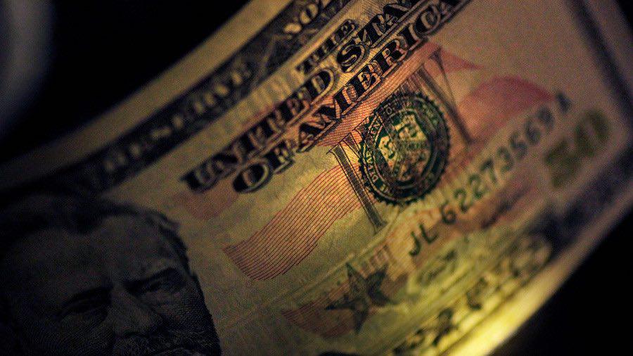 نظر اقتصاددانان در خصوص از بین رفتن نقش محوری دلار در آینده نزدیک