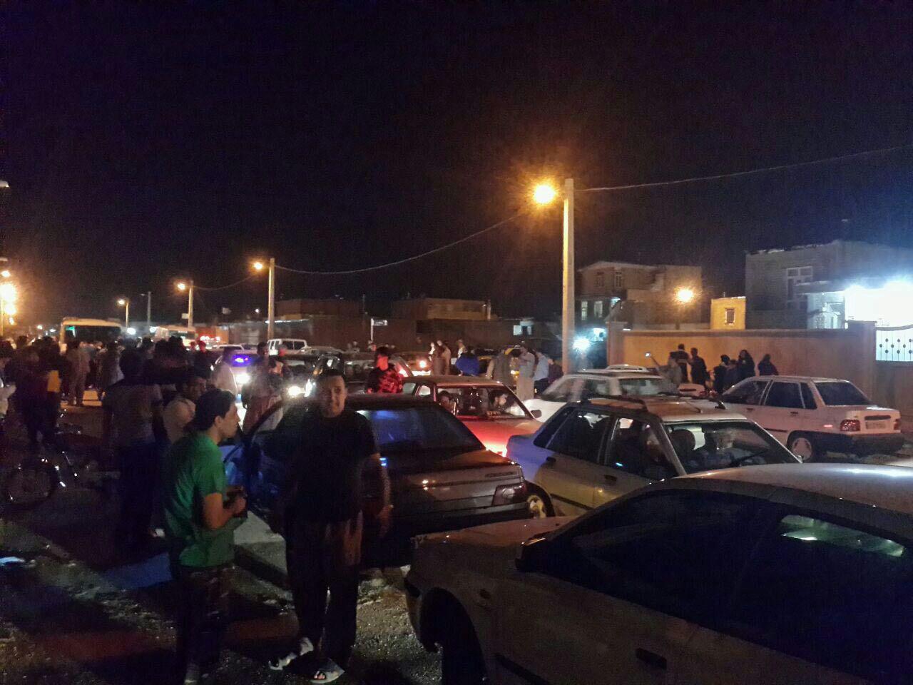 حضور مردم مهران در خیابان ها بعد از زلزله امشب