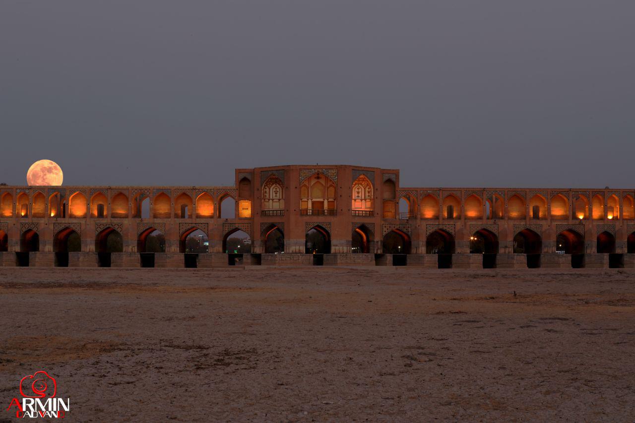 ابَر ماه اصفهان ، پل خواجو ابَر ماه اصفهان ، پل خواجو