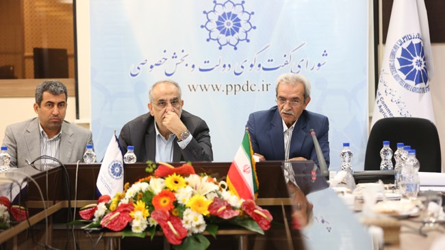 تجار ایرانی را در بازار روسیه تلکه میکنند تجار ایرانی را در بازار روسیه تلکه میکنند