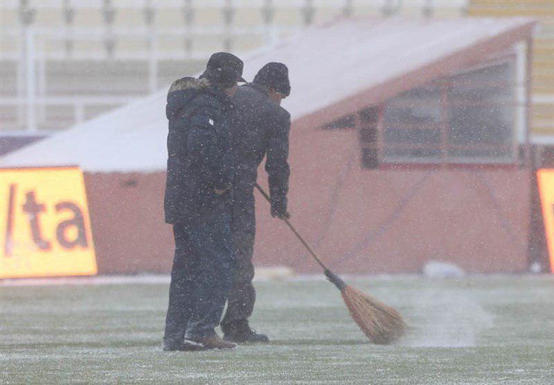 سیستم ضدیخ استادیوم تبریز دراولین برف کارنکرد!